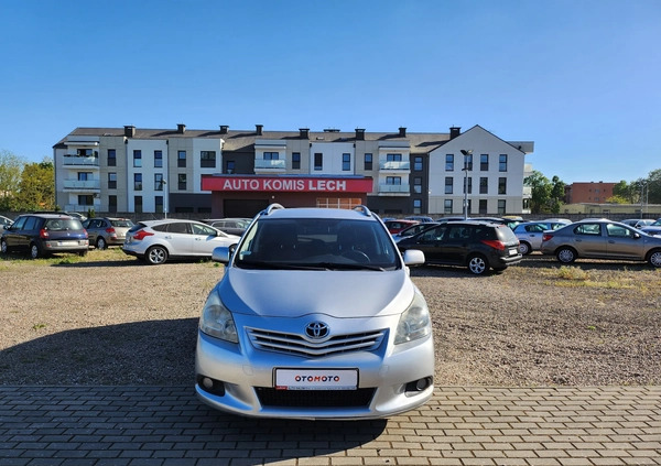 Toyota Verso cena 23900 przebieg: 288000, rok produkcji 2009 z Piła małe 436